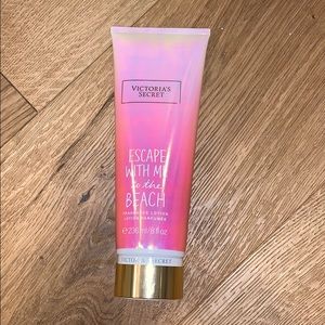 Victoria’s Secret Escape With Me To The Beach